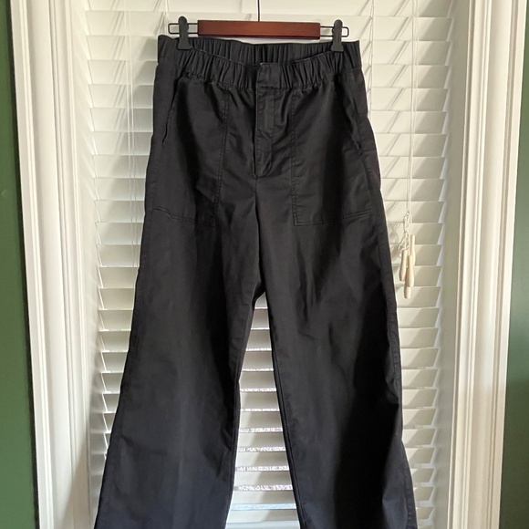 High Rise Easy Wide-Leg Khakis - Picture 4 of 9